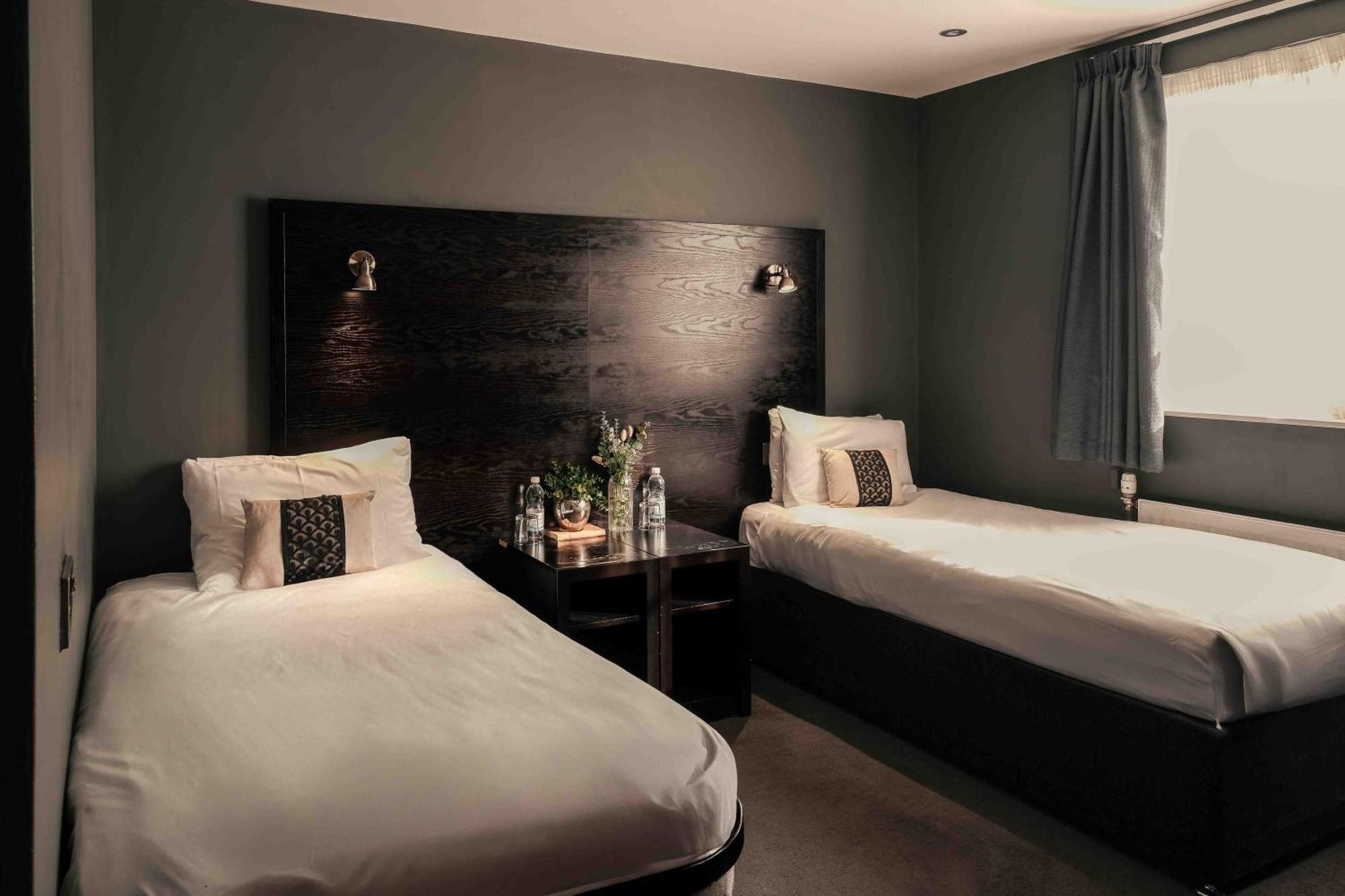 The Vicarage Hotel Holmes Chapel Buitenkant foto